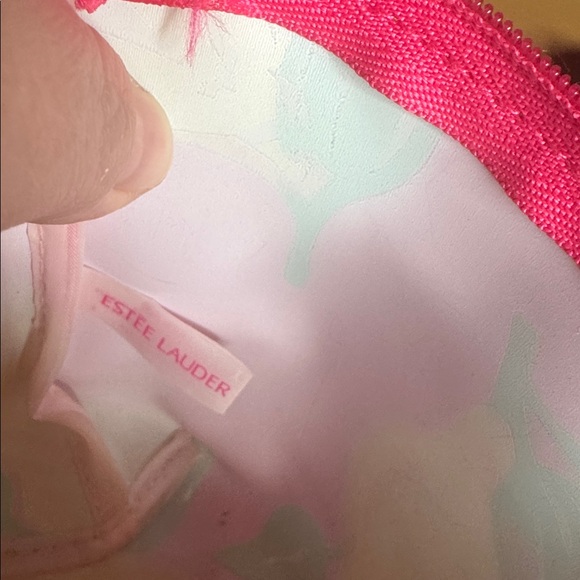NEW Lilly Pulitzer x Estée Lauder Pink Lemon Print Cosmetic Makeup Bag - Picture 8 of 9